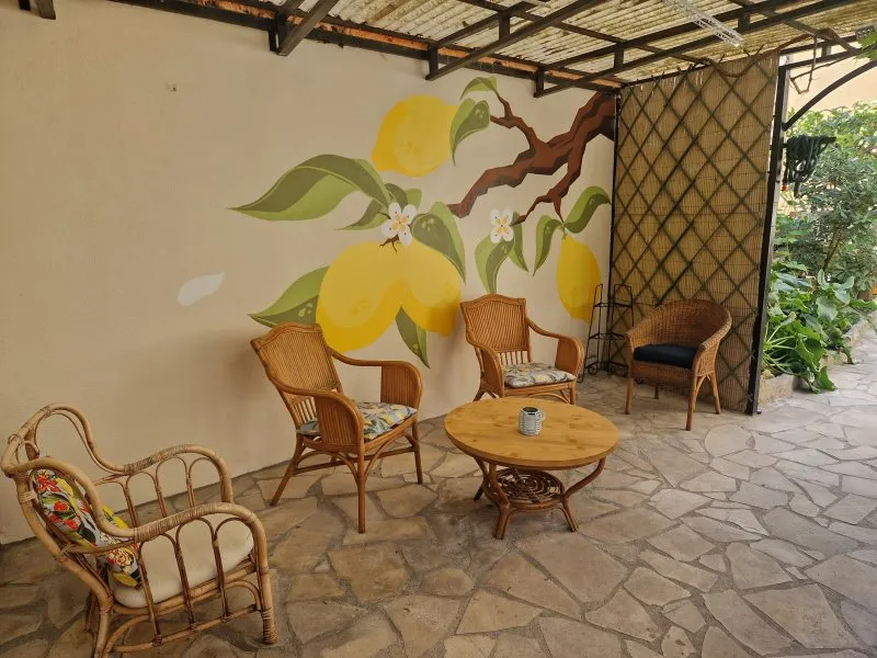Photo 1