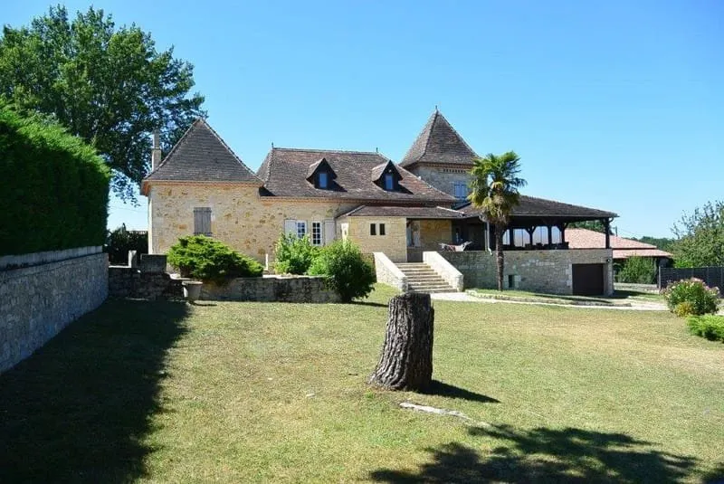 Photo 1