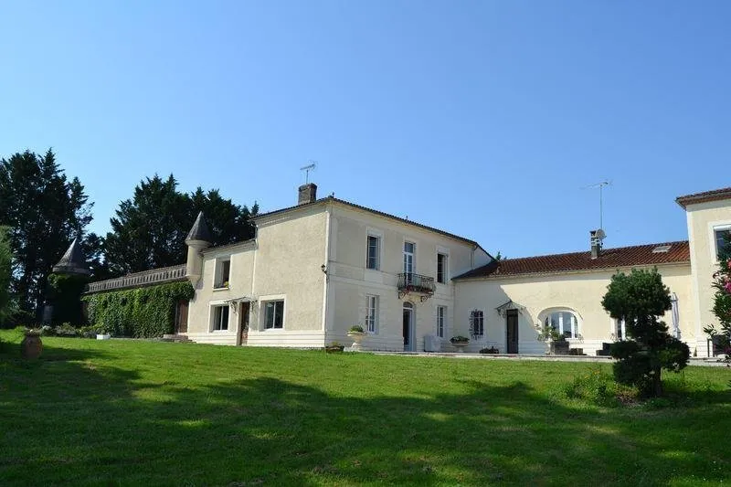 Photo 1