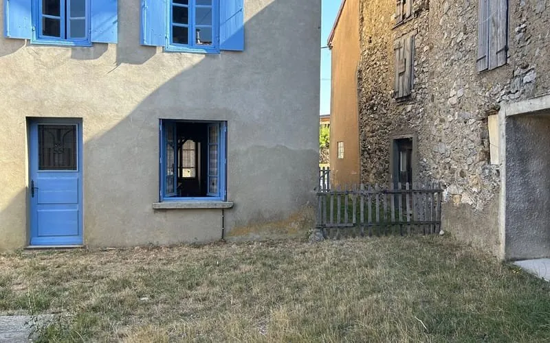 Photo 1