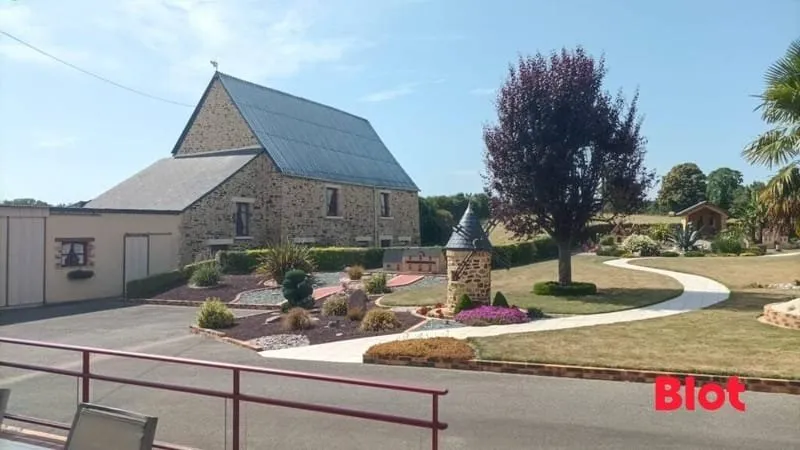 Photo 1
