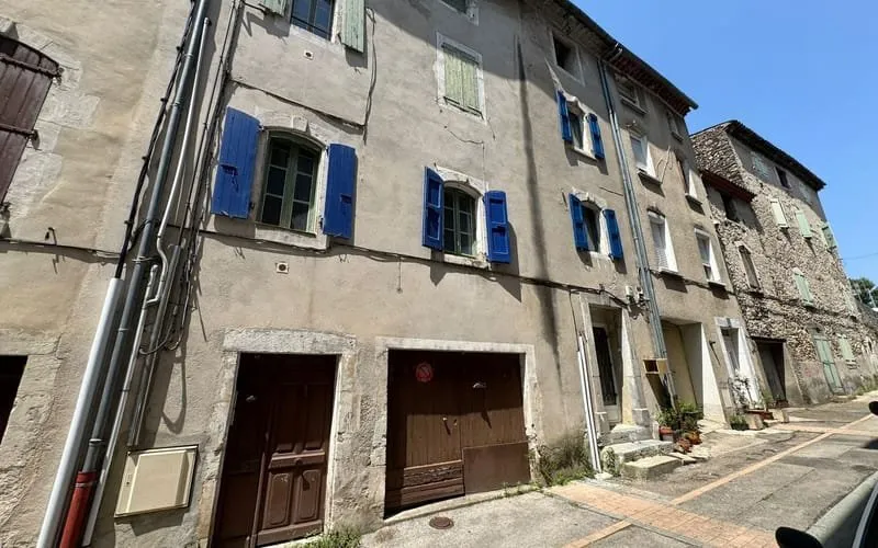 Photo 1