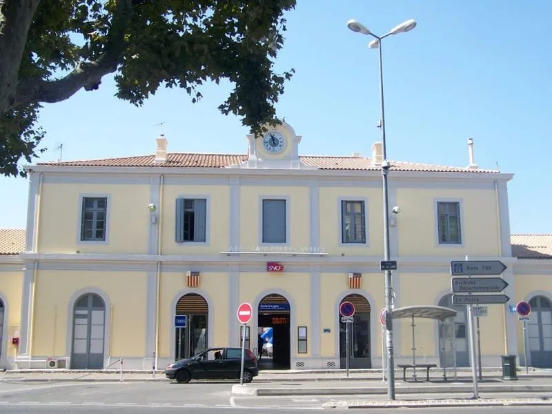 Photo 1