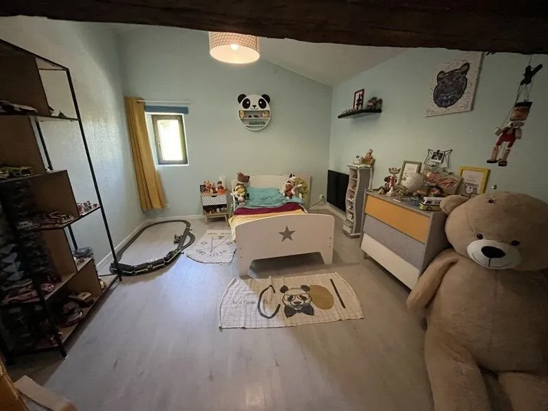 Photo 5