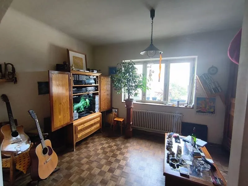 Photo 1