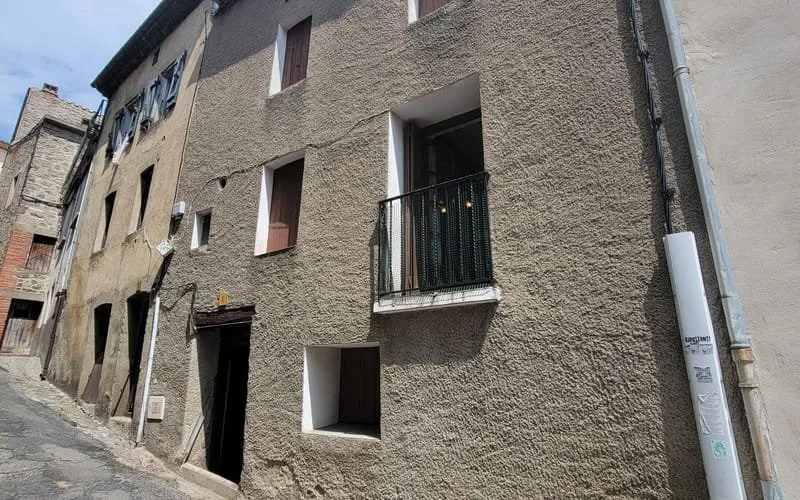 Photo 1