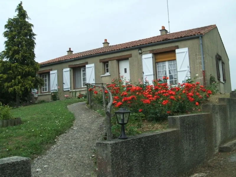 Photo 1
