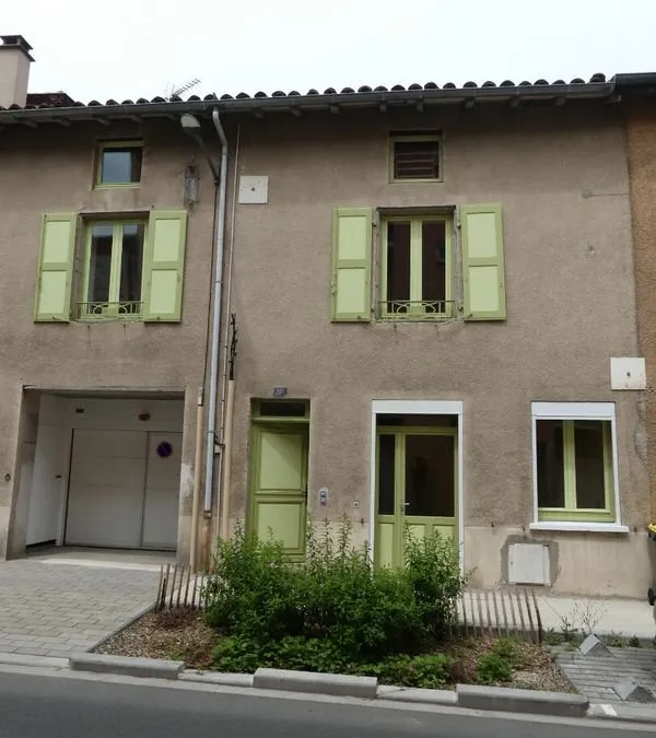 Photo 1