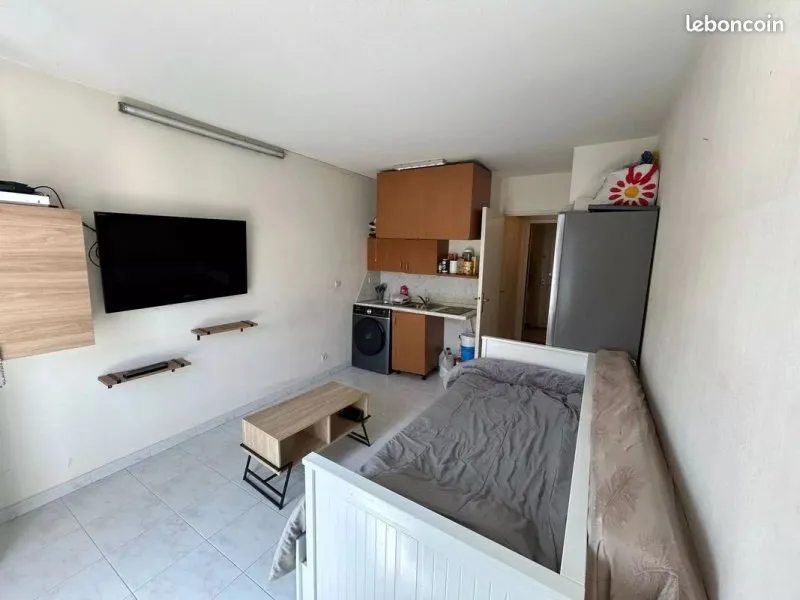 Photo 1