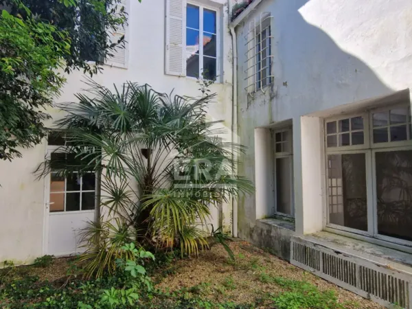 Maison 11 pièces 257 m²