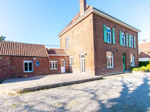 Maison 6 pièces 255 m²