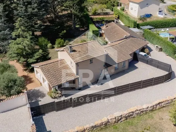 Maison 5 pièces 138 m²