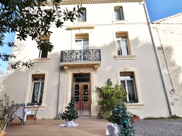 Maison 9 pièces 301 m²