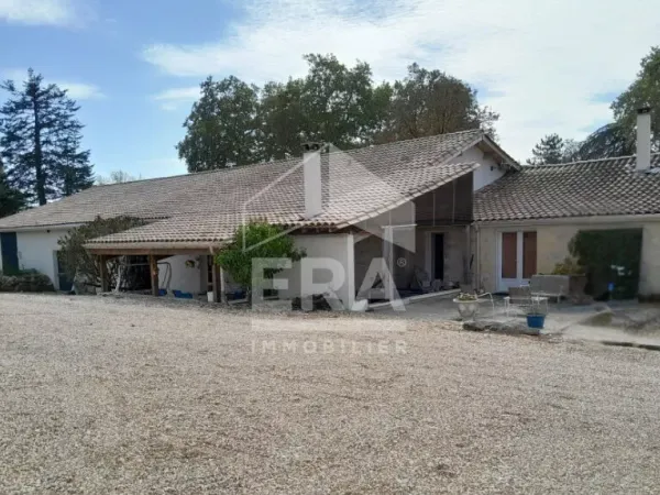 Maison 12 pièces 411 m²