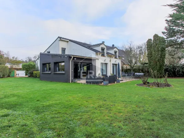 Maison 8 pièces 161 m²