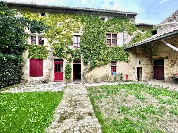 Maison 6 pièces 242 m²