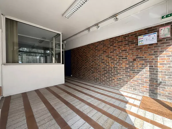Local commercial 2 pièces 96 m²