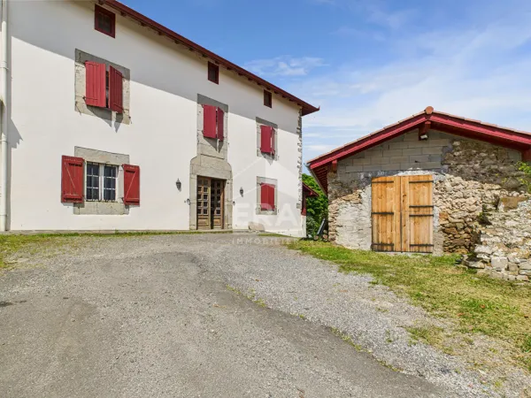 Maison 11 pièces 292 m²