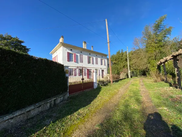 Maison 9 pièces 236 m²