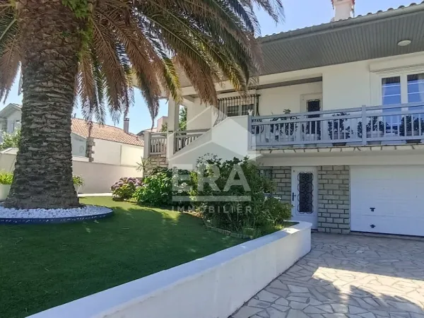 Maison 7 pièces 214 m²