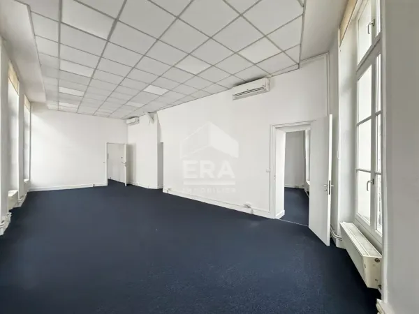 Bureau 87 m²