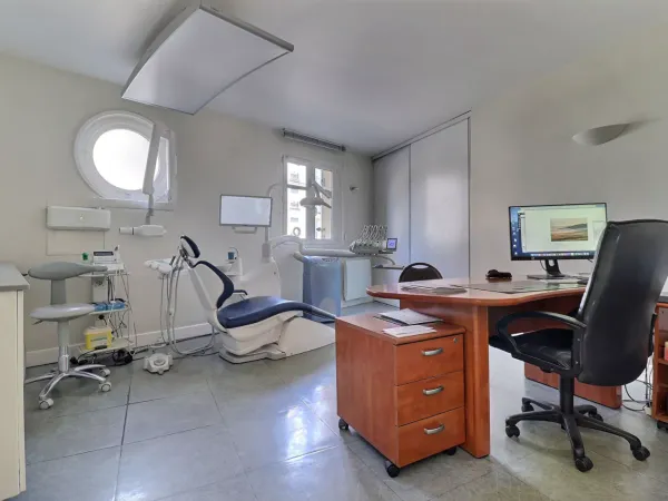 Local 4 pièces 110 m²