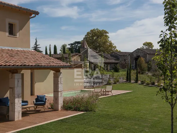 Villa 5 pièces 140 m²