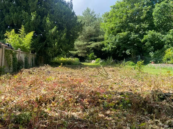 Terrain 1147 m²