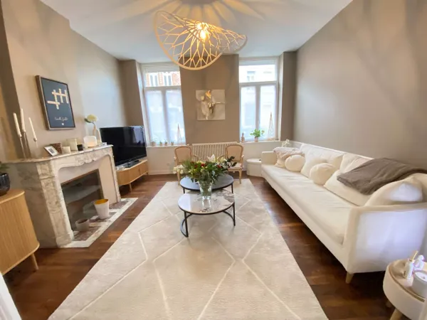 Maison 8 pièces 240 m²