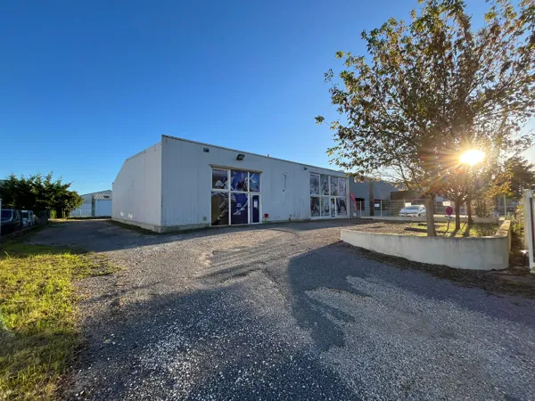 Local commercial 450 m²