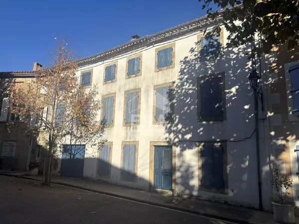 Maison 7 pièces 261 m²