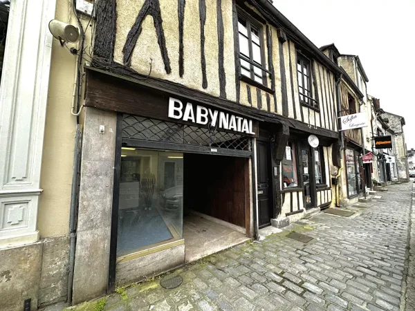 Local commercial 173 m²