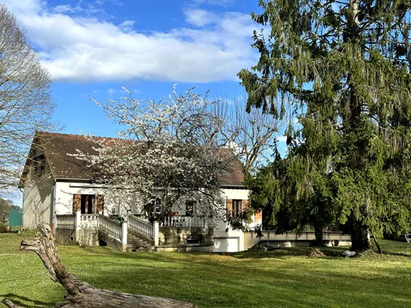 Maison 8 pièces 221 m²