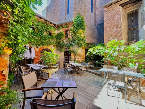 Maison 9 pièces 320 m²