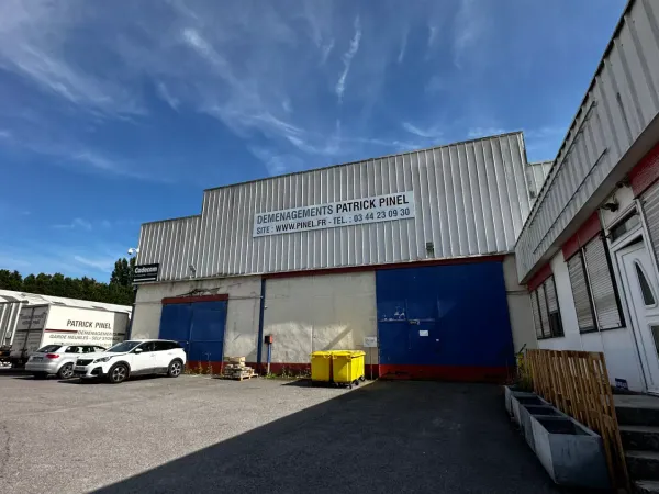 Local d'activité 373 m²