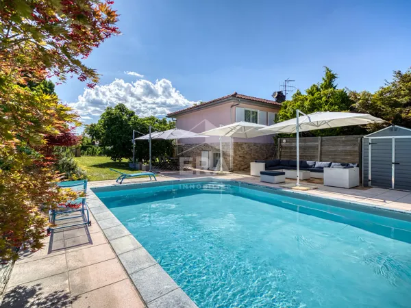 Villa 7 pièces 166 m²