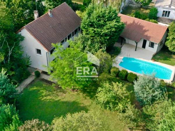 Maison 8 pièces 180 m²