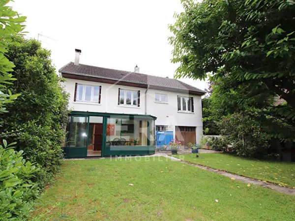 Maison 8 pièces 170 m²