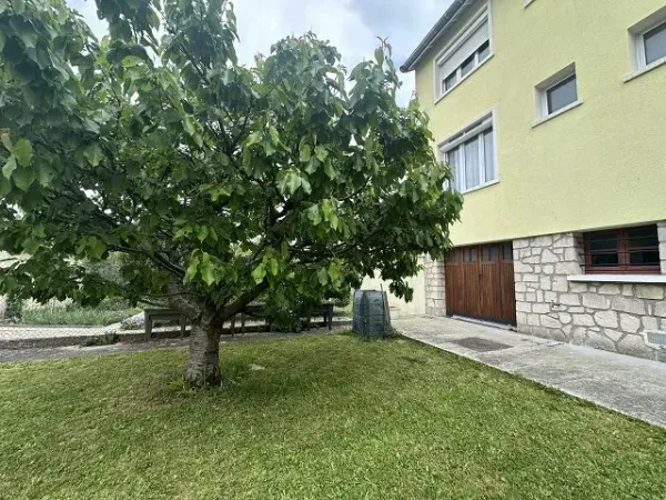 Maison 8 pièces 196 m²