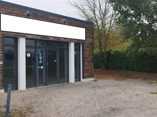 Local commercial 2 pièces 90 m²