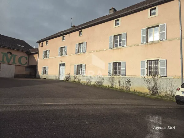 Local commercial 1815 m²
