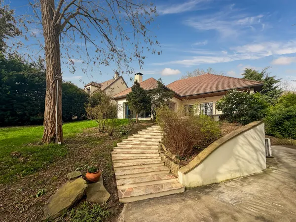 Maison 7 pièces 166 m²