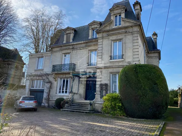 Maison 15 pièces 379 m²
