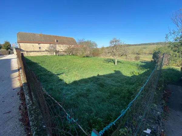 Terrain 898 m²
