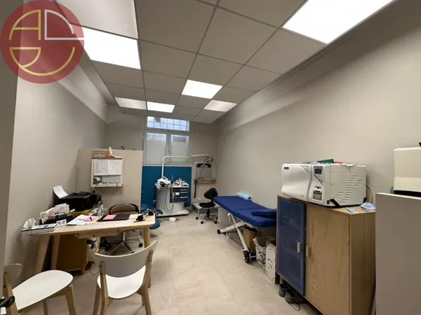 Bureaux 140 m²