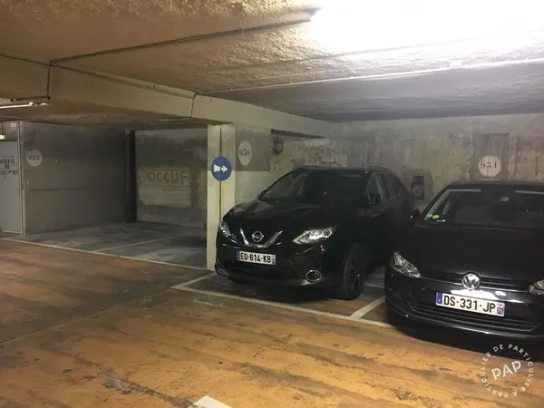 Garage/Parking