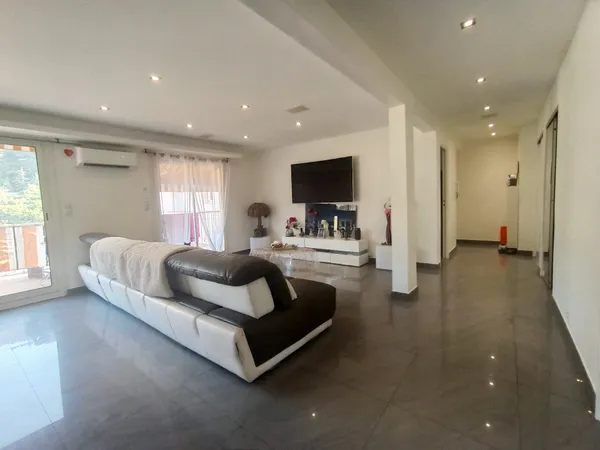 Appartement 5 pièces 93 m²