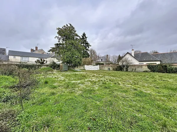 Terrain 600 m²