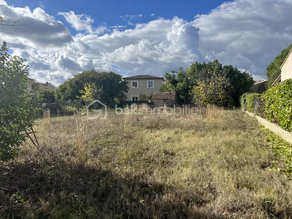 Terrain 327 m² 