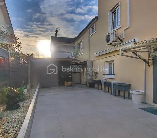 Maison 5 pièces 106 m² 
